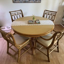 Kitchen Table & Chairs