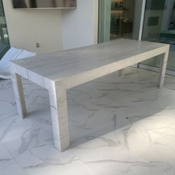 Beautiful Marble Dining Table Make An OFFER