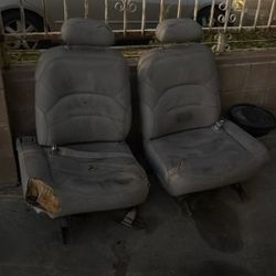 1997 Towncar Front Seats 