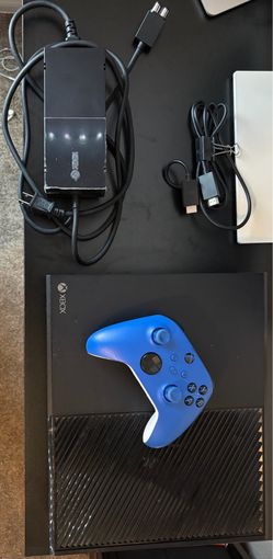 Xbox One Console + Controller + Cables