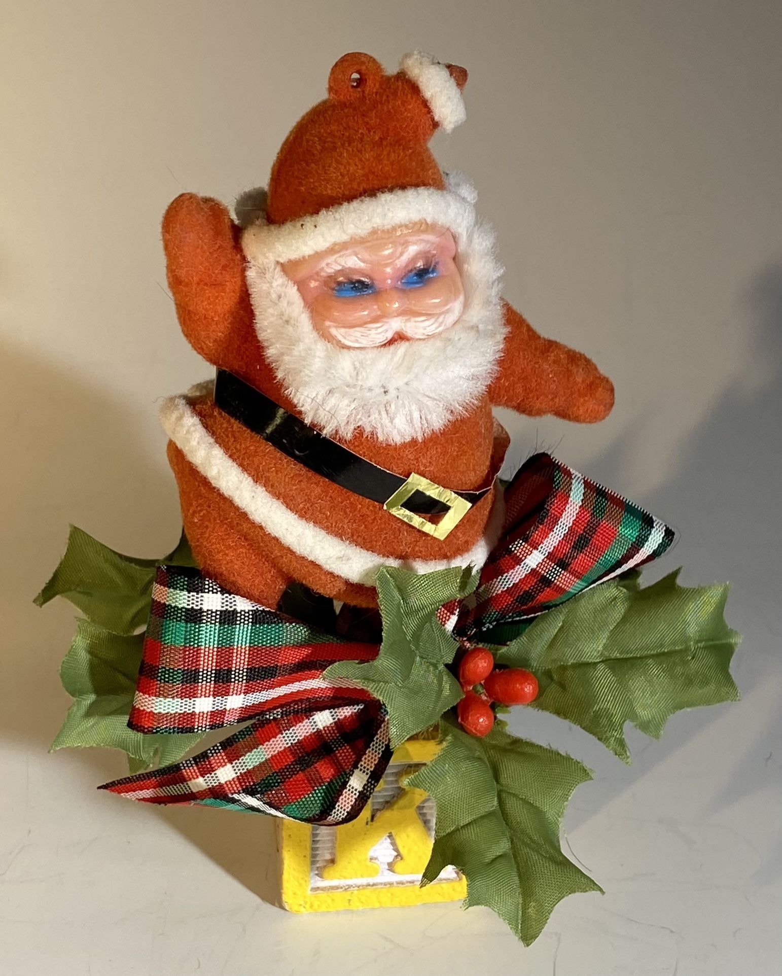 Vintage DANCING SANTA CLAUS Flocked Felt Christmas Decoration