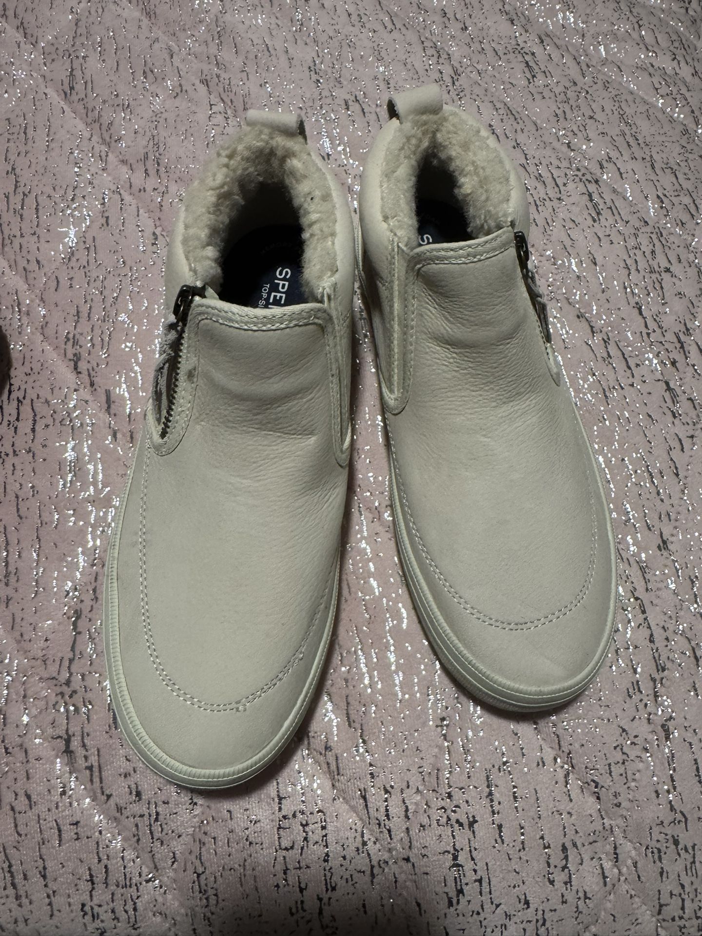 Womens Size 7 Sperry Ankle Boots Faux Fur Crest Lug Side Zip Sneaker Ivory