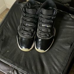 Jordan 11’s size 9