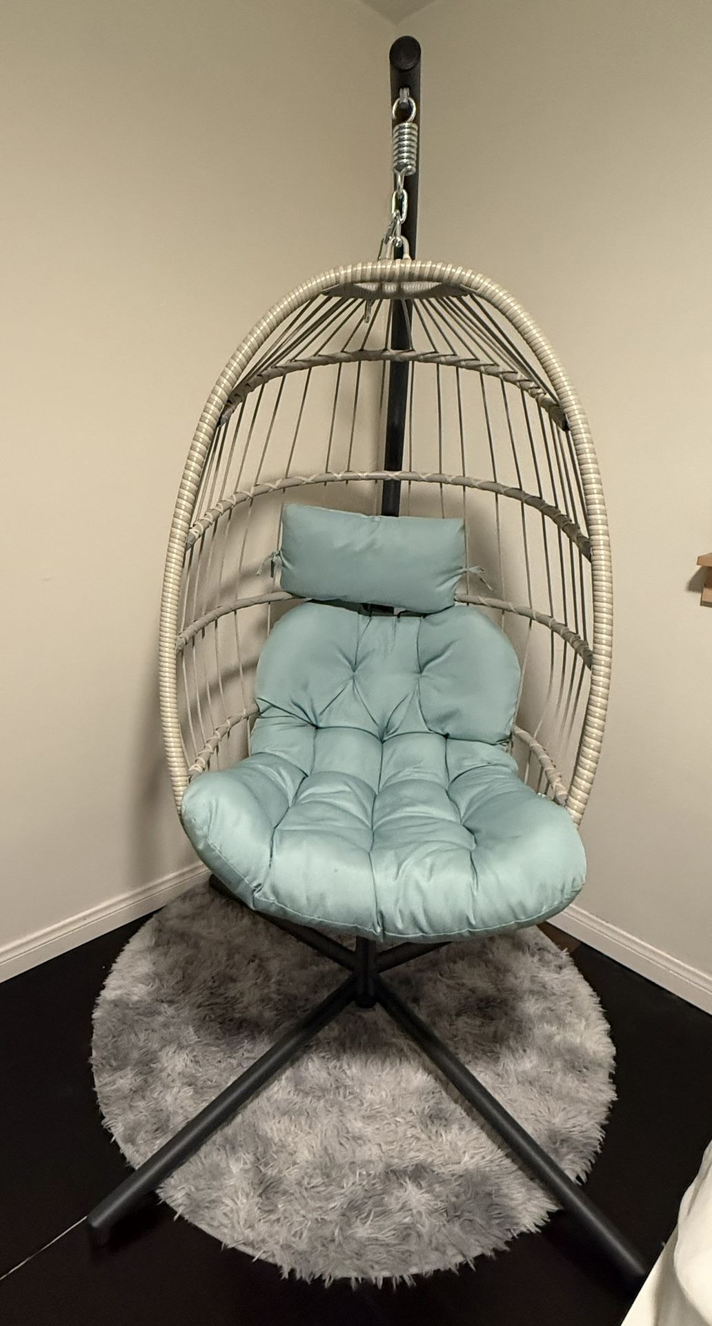 Hanging Egg Chair