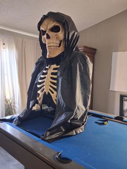 Halloween ground breaker reaper