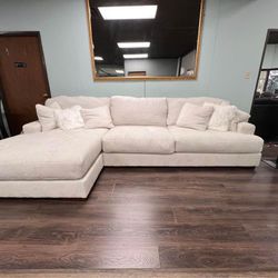 New🥳$10 Down Payment Finance ⛲Chessington 2 Piece Sectional with Chaise ▪️# Sofa # Loveseat # Couch # Living Room Set Options Available