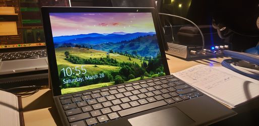 Microsoft Surface Pro (5th Generation)