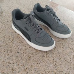 Pumas Size 9