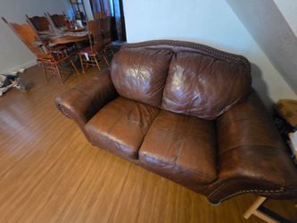 LOVESEAT COUCH SOFA