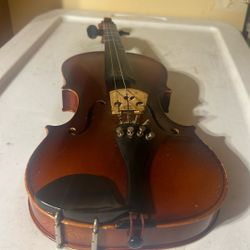 Suzuki Model 220 sized 1/2 Violin 1975