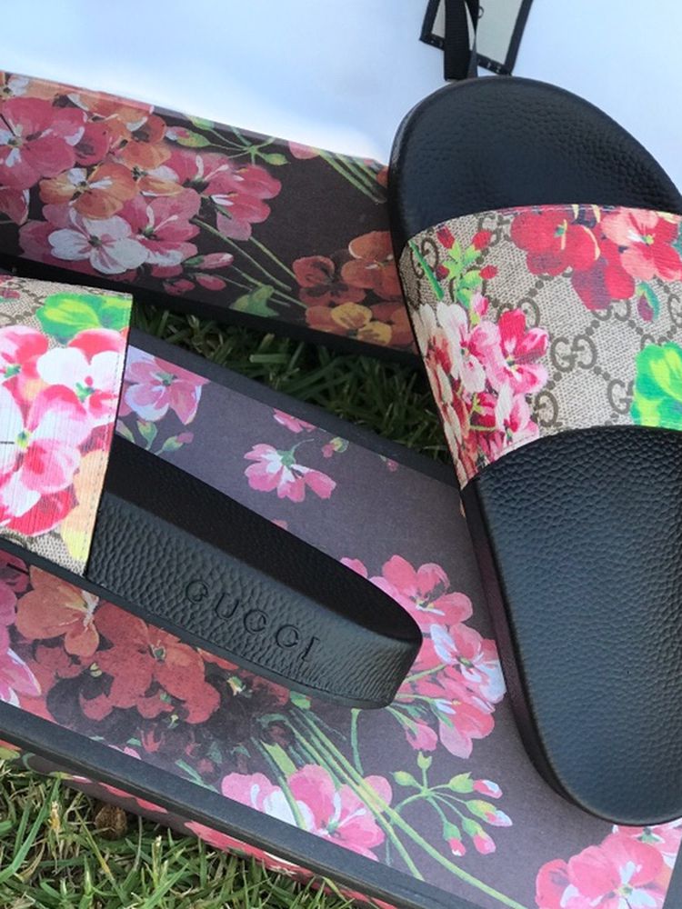 Gucci Flower Sandals (Read Description )