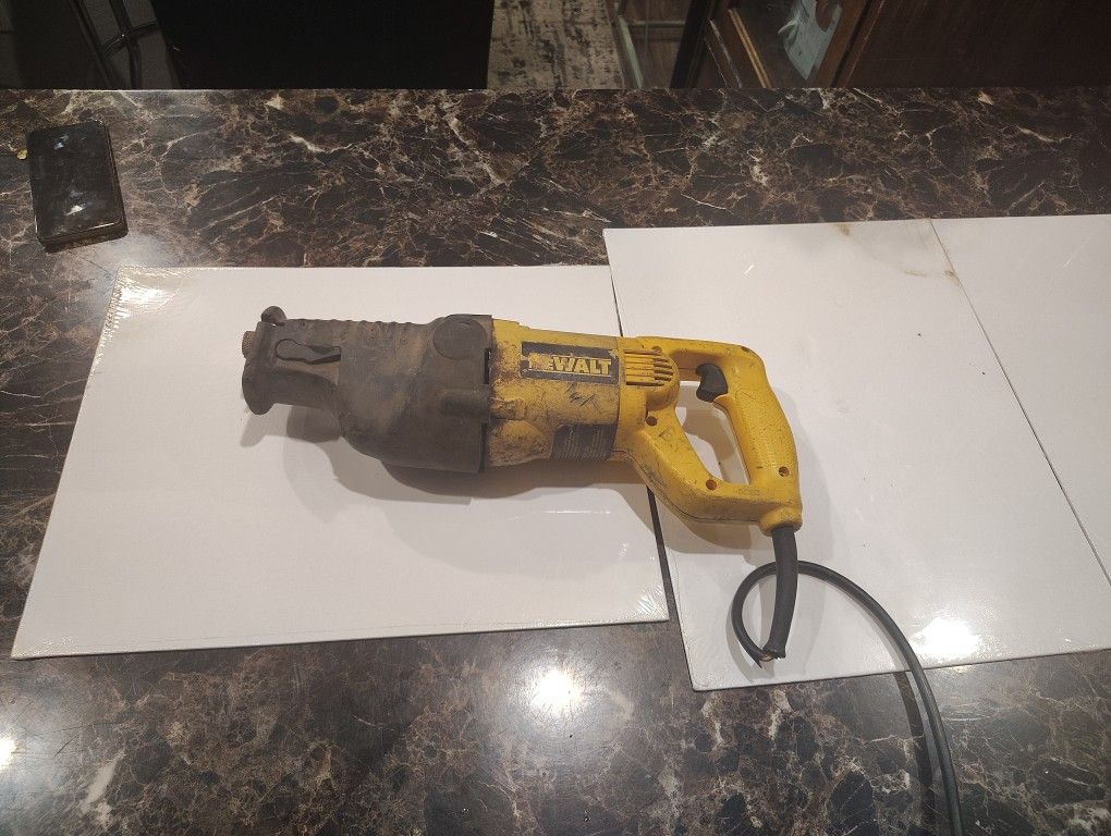DEWALT 310 VS RECIPROCATING SAW
