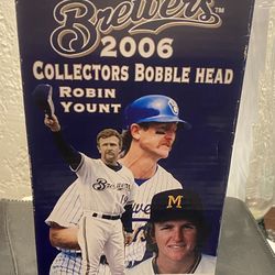 2006 Robin Yount Milwaukee Brewers SGA Bobblehead - Powder Blue Retro