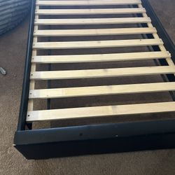 Bed Frame Twin With Matres New