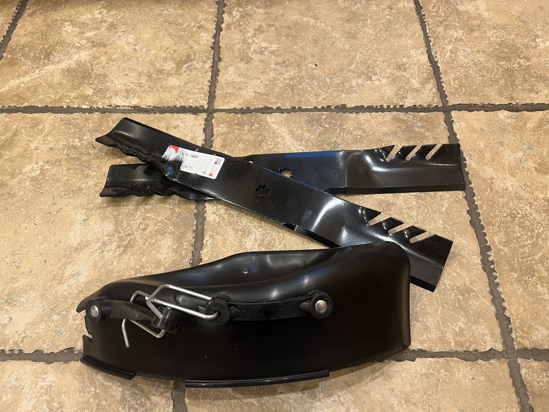 John Deere 42” Mulching Kits Blades and Cover / Plug