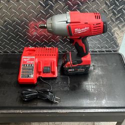 Milwaukee 18V M18 1/2” Impact Wrench 2663-20 w/ 4.0 Battery & Charger