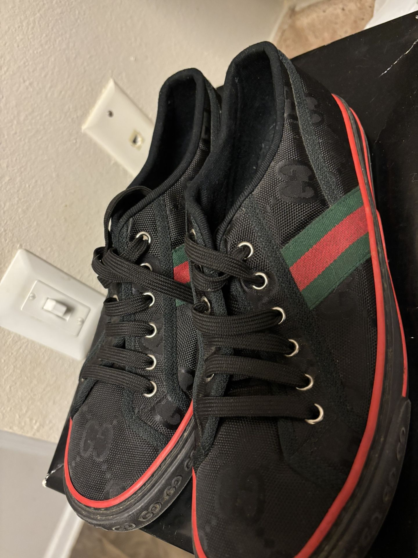 Gucci Shoes Size 9