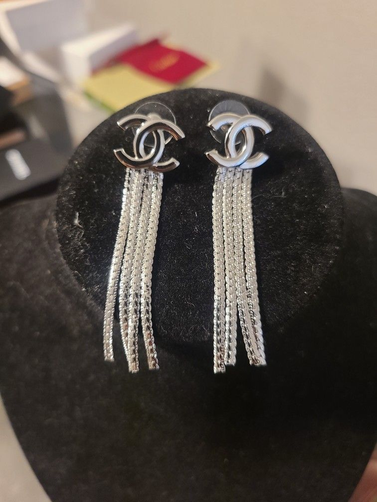 Chanel Earrings New