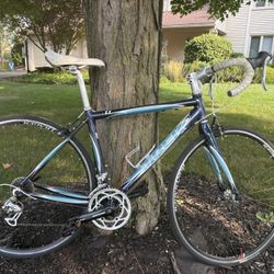 Women’s Trek Road Bike