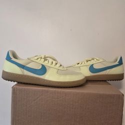 Nike SB Mens size 11.5 Wirh Gum Bottom