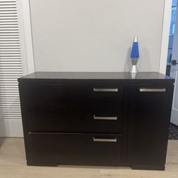 Ap Industries Wooden Dresser