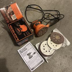 Black & Decker 5” Random Orbit Sander With Assorted Sanding Discs
