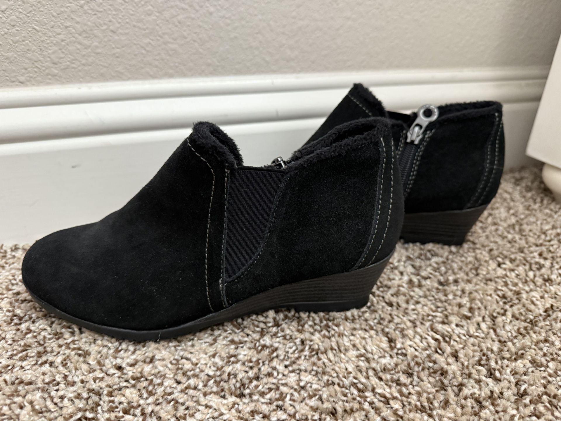 Women’s Suede Boots