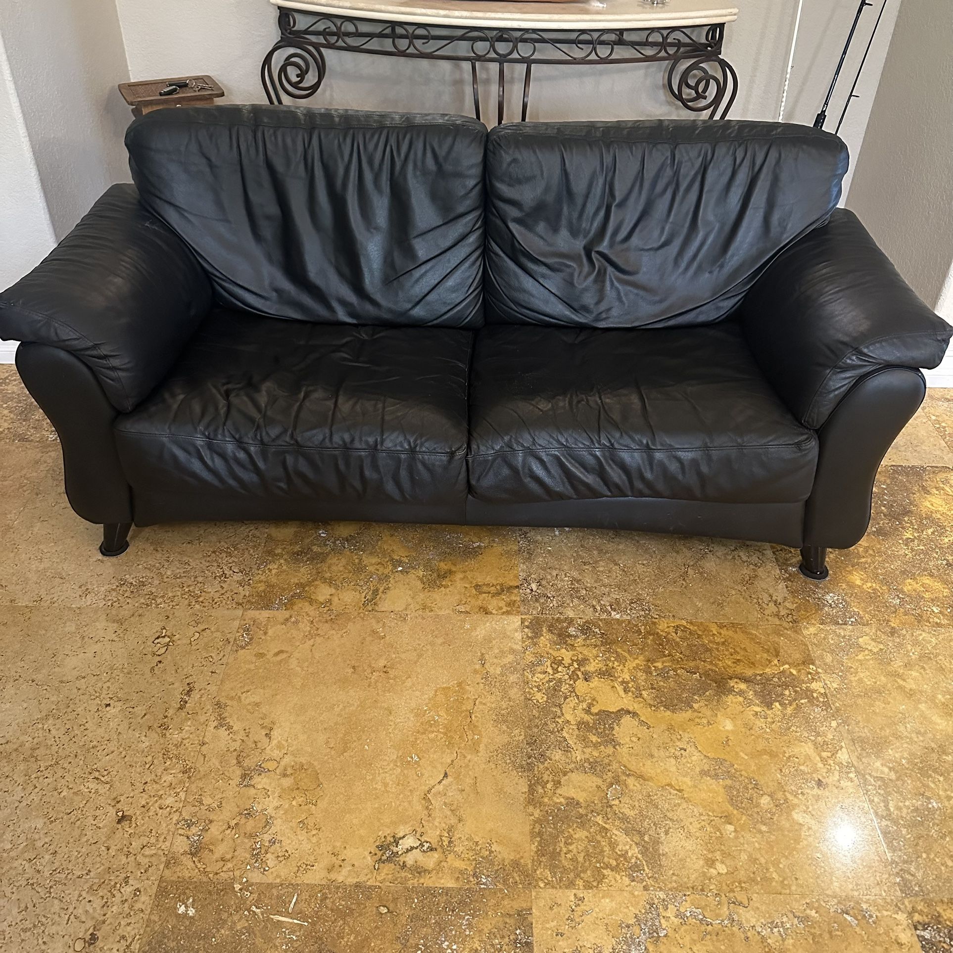 2 Seat Leather Couch Black