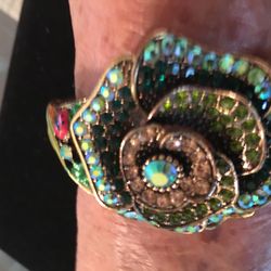 Artistic Flower Rhinestone Brush Gold Bracelet 