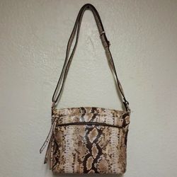 Ladies purse Pickup Between 2;00-10:45 Pm Rainbow/charleston Cash Only Read Description 