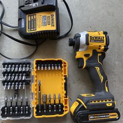 Dewalt Compact 1/4” 3 Speed Dewalt Impact Drill With Battery Charger And Drill Bit Case 