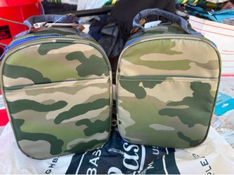 2 Kids insulated lunch boxes - Brand New with tags