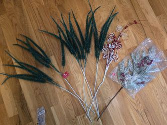 7 Holiday Posable Floral Decor 39" Picks