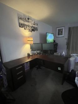 Chestnut Corner Desks, Red