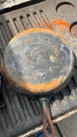 Griswold #8 LBL Cast Iron Skillet