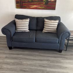 Really Nice And Comfortable Large Loveseat $100