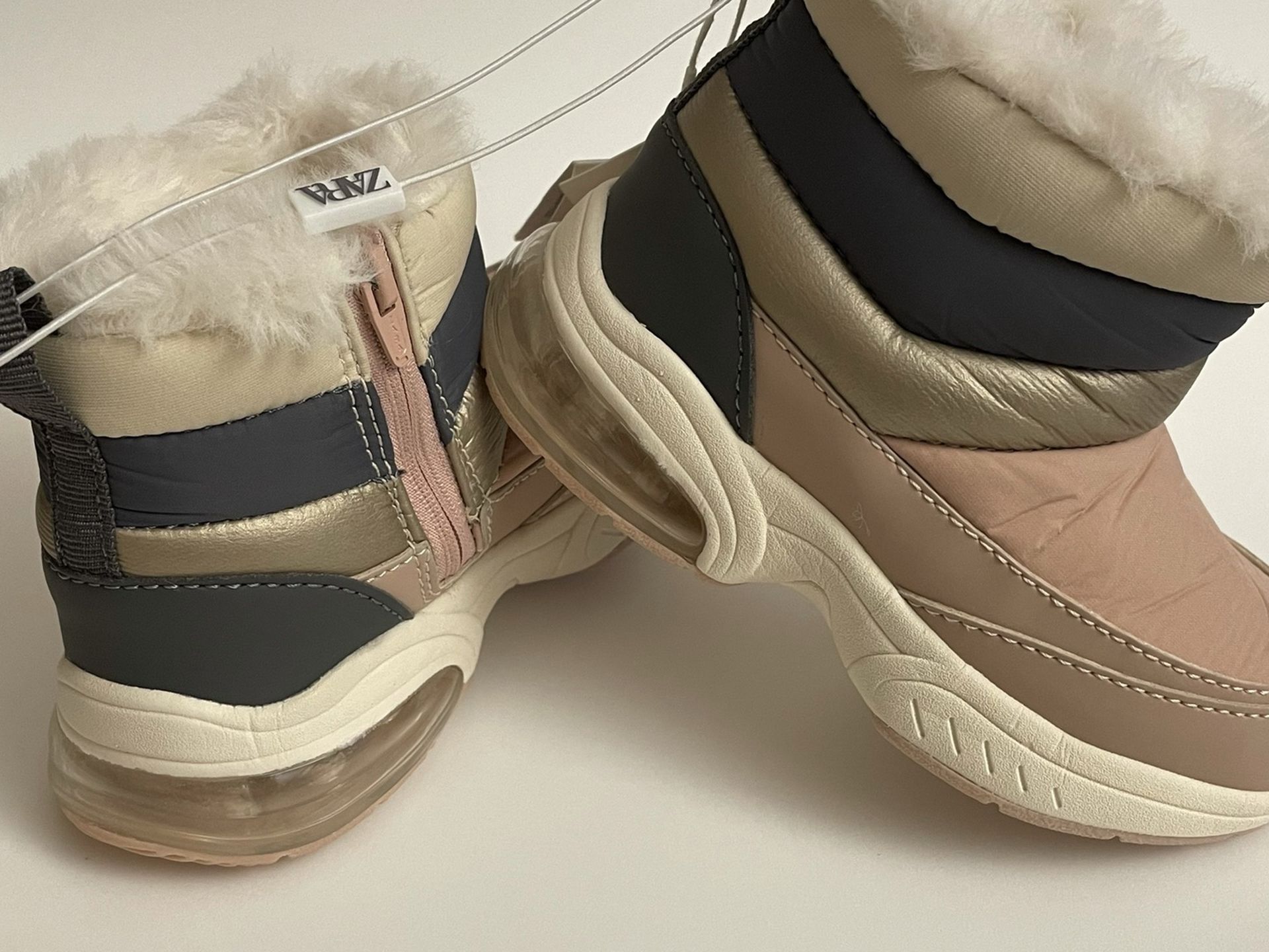 Girl Winter Sneaker Boots Zara US 9 for Sale in Brooklyn NY OfferUp