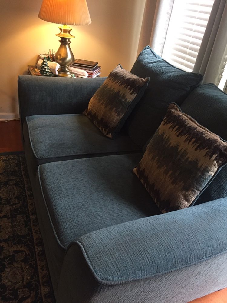 1 Love Seat With Matching Carpet