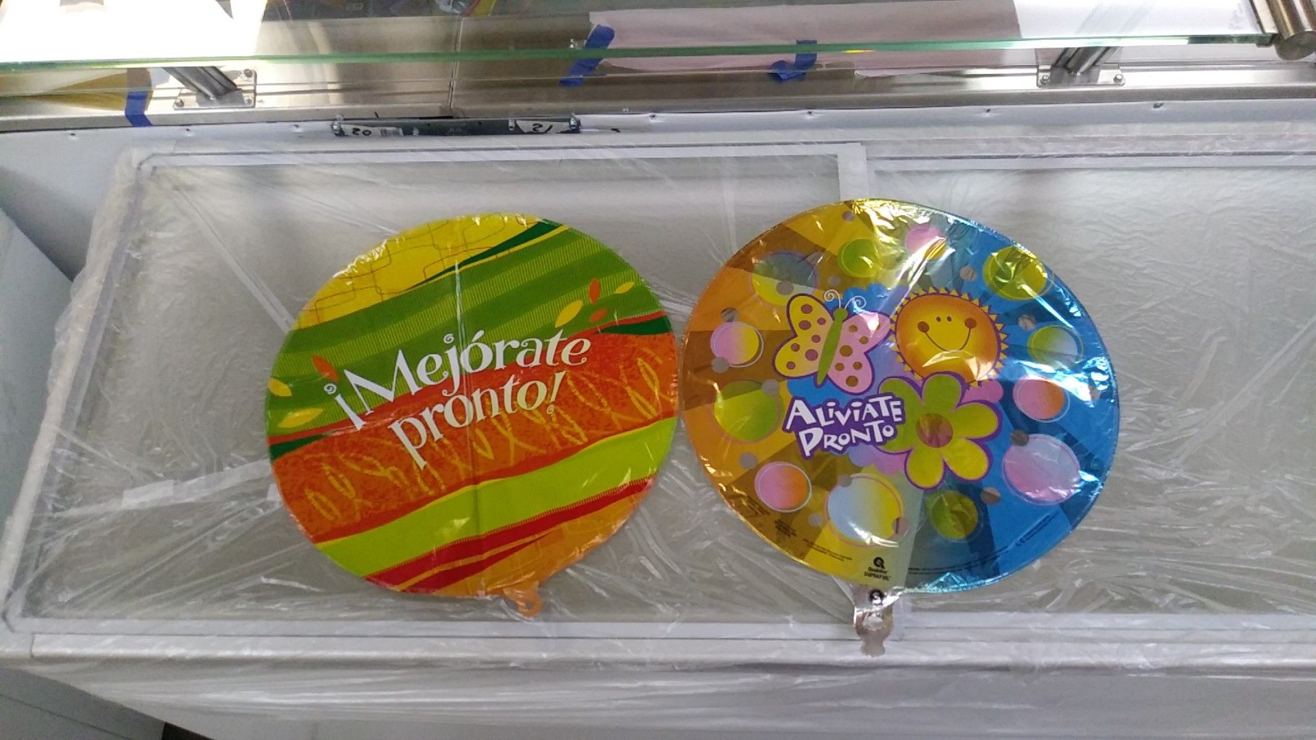 Helium balloons get well soon (Spanish)