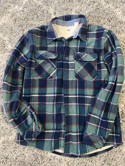 Men’s Winter Clothing Bundle – Jackets & Sweaters – M/L