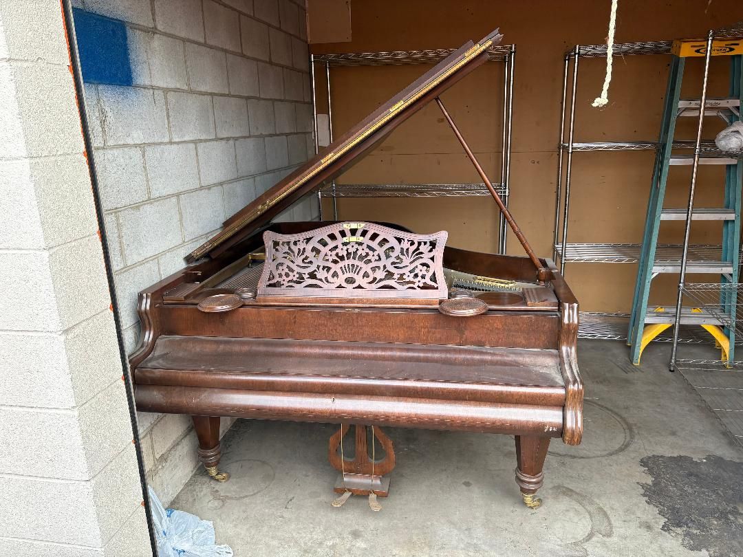 Free Antique Piano