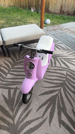 Razor electric scooter