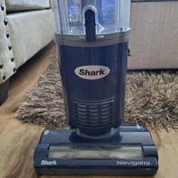 Vacuum Cleaner Shark Navigator 