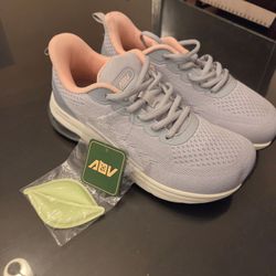 AOV Womens size 6