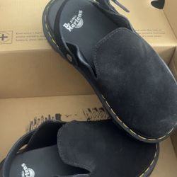 Dr  Martens Clogs
