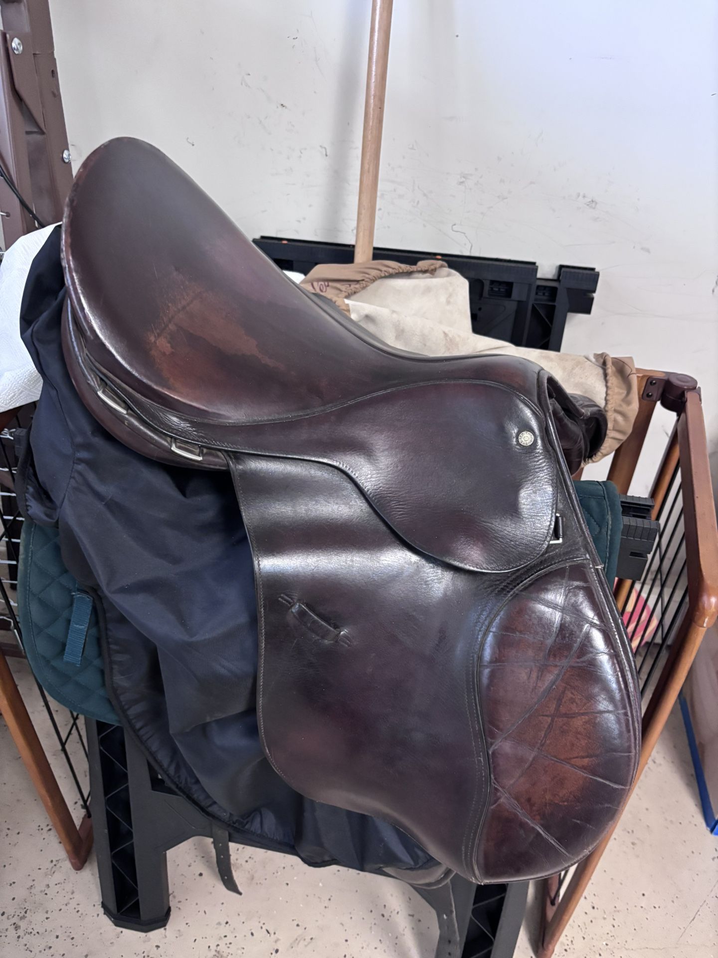 English Saddle