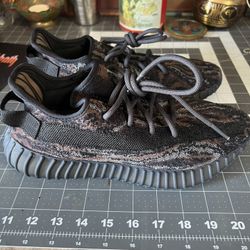 Yeezy 350 Authentic 