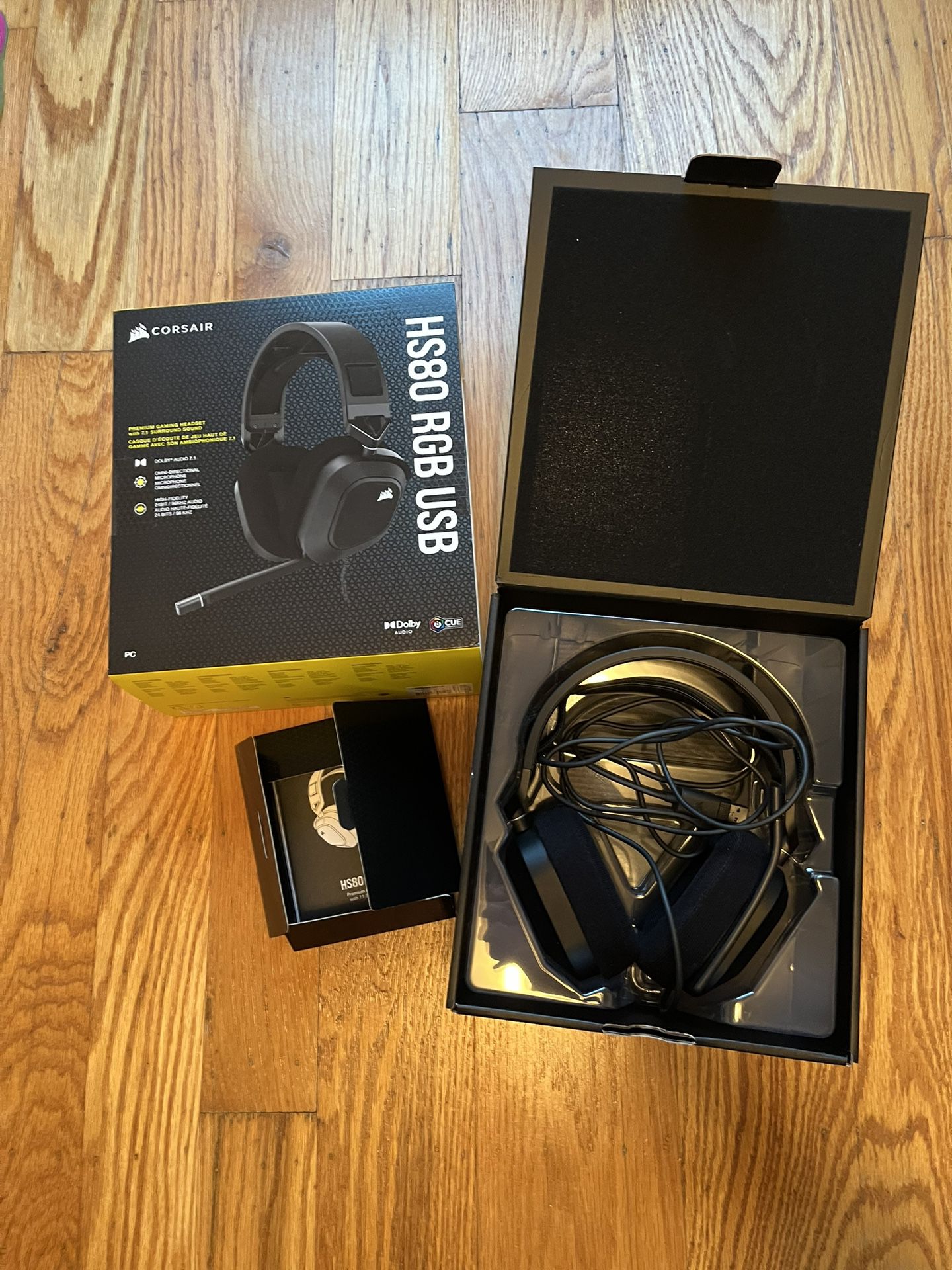 Never Used Corsair HS80 RGB USB Wired Gaming Headset in Carbon