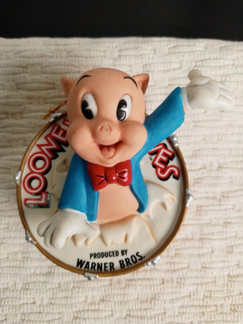 Goebel Looney Tune Spotlight Collection "Thats All Folks" Porky Pig Ornament