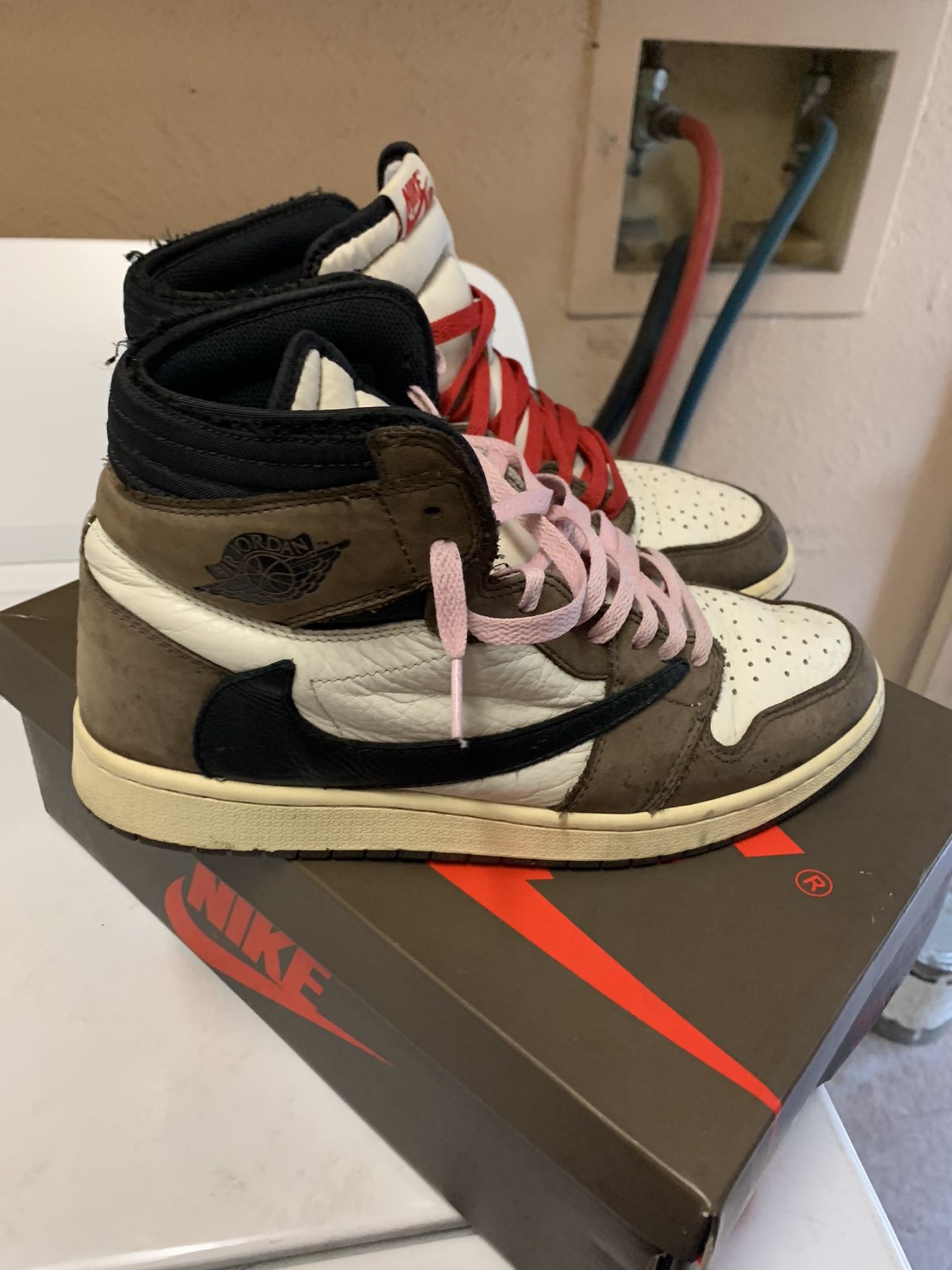 travis scott 1s price